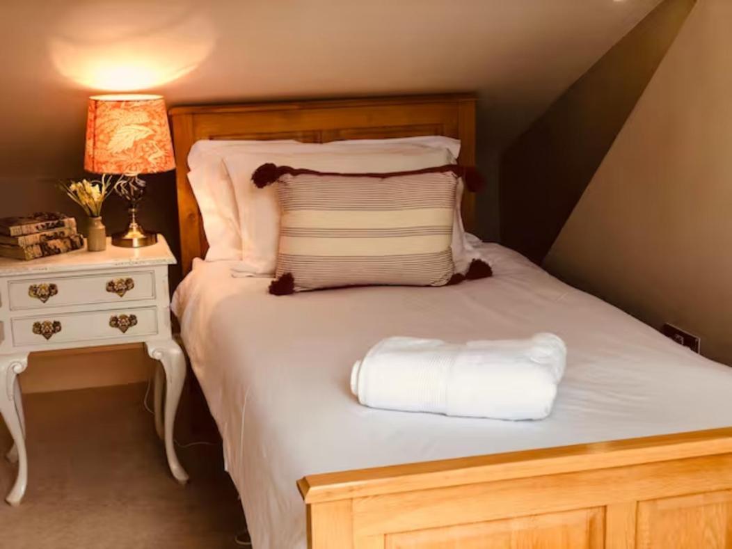 Pass The Keys Old Beams Luxury Style & Comfort In Town Centre Bakewell Exteriör bild